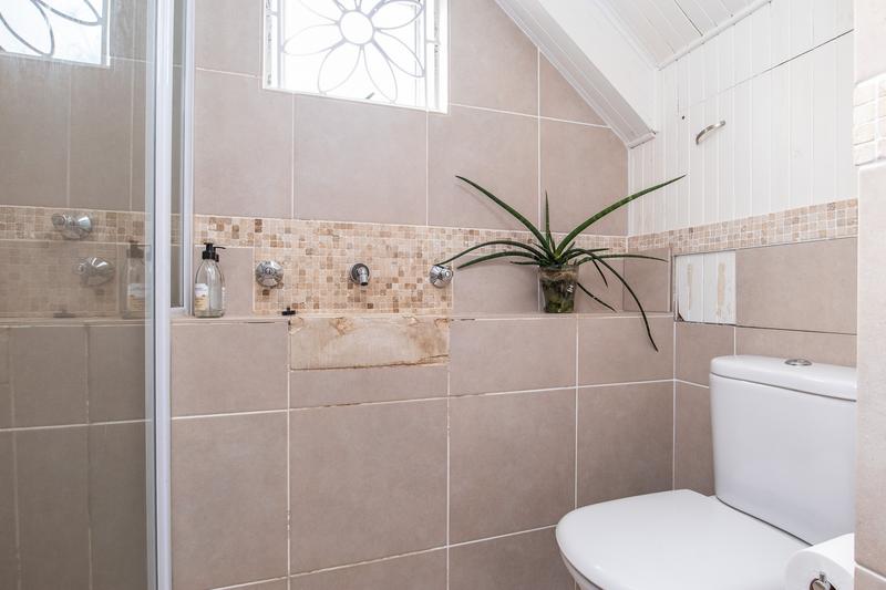 5 Bedroom Property for Sale in Fish Hoek Western Cape